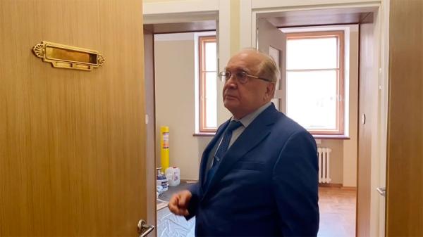 Капитальный ремонт общежития в главном здании МГУ Капитальный ремонт общежития в главном здании МГУ