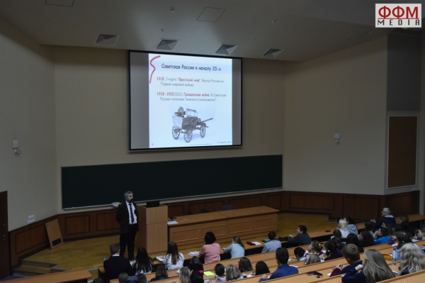 Состоялась первая в учебном году лекция клуба «Будущий доктор»! Состоялась первая в учебном году лекция клуба «Будущий доктор»!