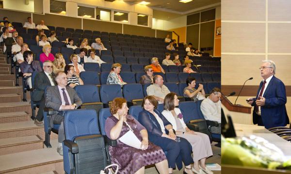 На Факультете состоялось Профессорско-преподавательское собрание На Факультете состоялось Профессорско-преподавательское собрание